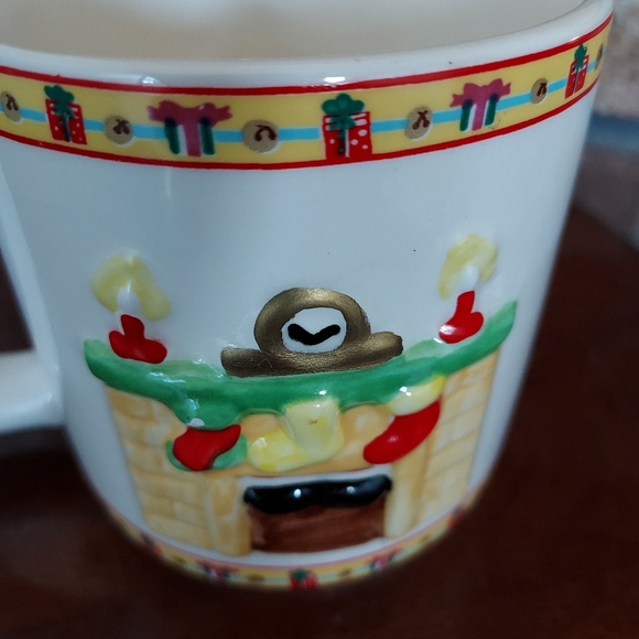 Vintage Russ Berrie Co Christmas Coffee Mug Holiday Santa Chimney Fireplace - Picture 3 of 6